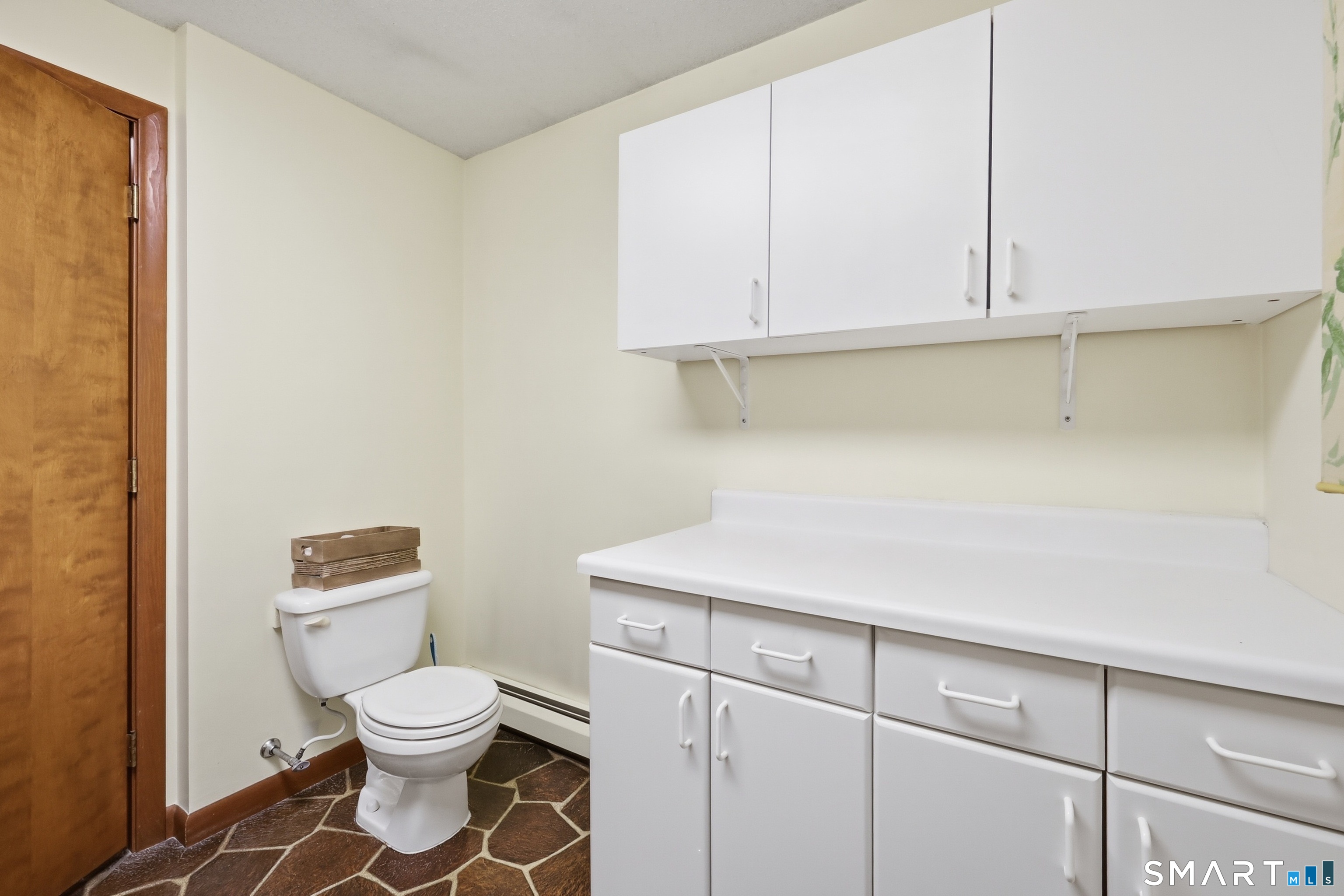 5 Birch Road Bloomfield, CT 06002 - Photo 31 of 37 Gallery Image 31