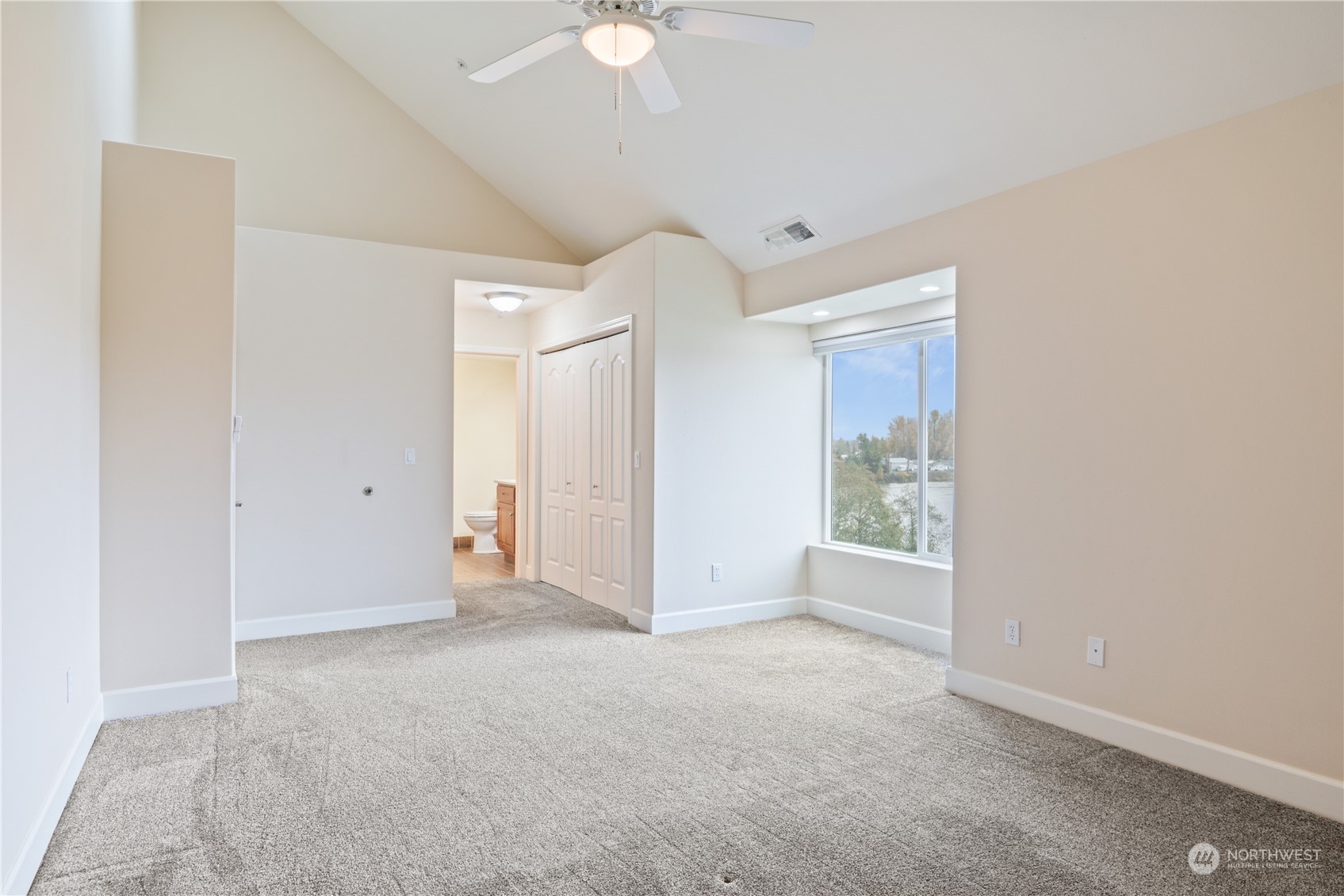 1548 River Road, Unit 408 Longview, WA 98632 - Photo 11 of 30 Gallery Image 11
