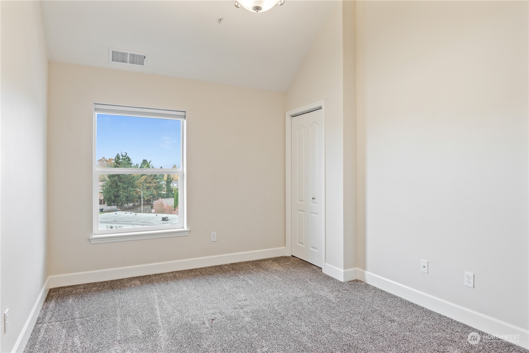 1548 River Road, Unit 408 Longview, WA 98632 - Photo 15 of 30 Gallery Image 15