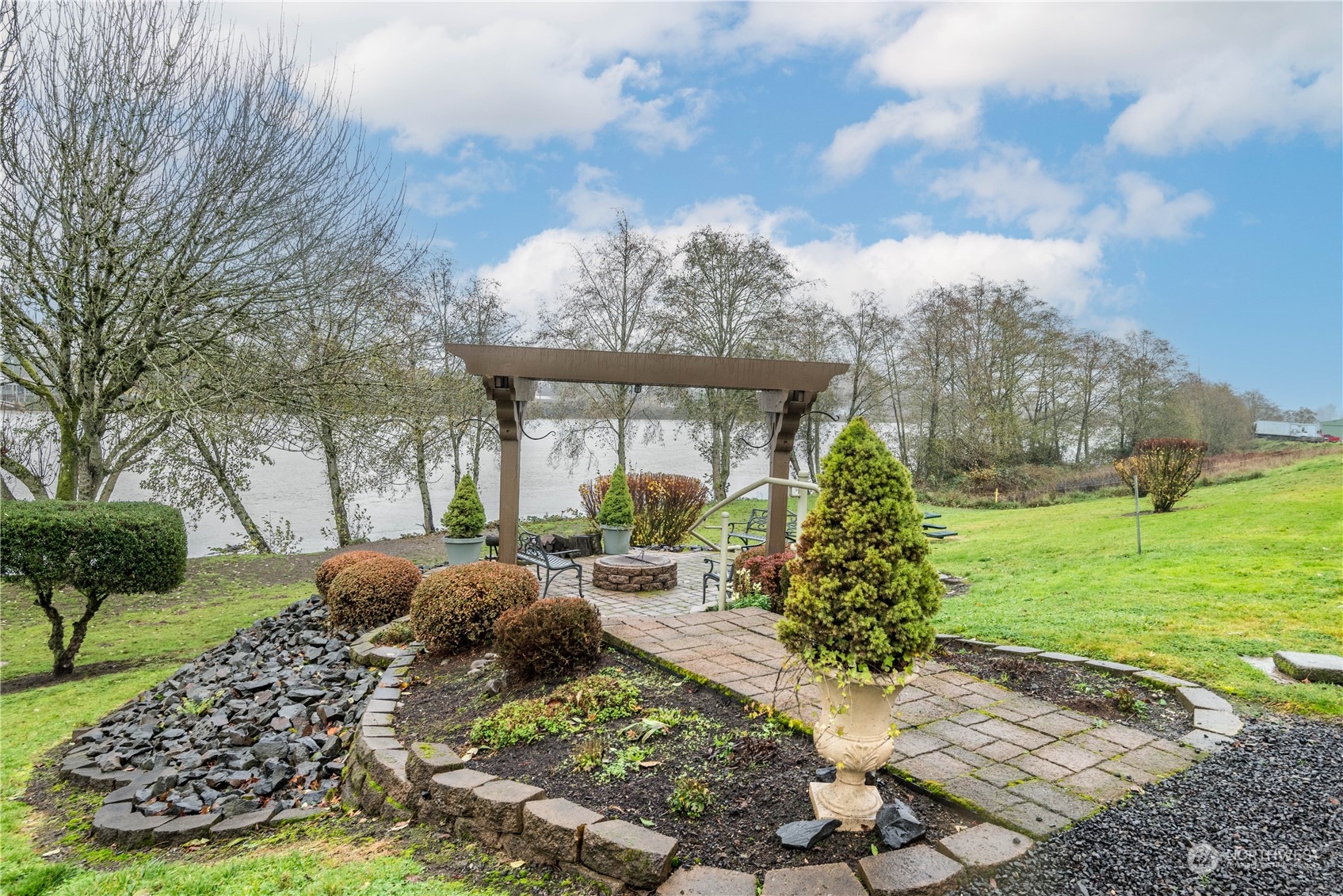 1548 River Road, Unit 408 Longview, WA 98632 - Photo 27 of 30 Gallery Image 27