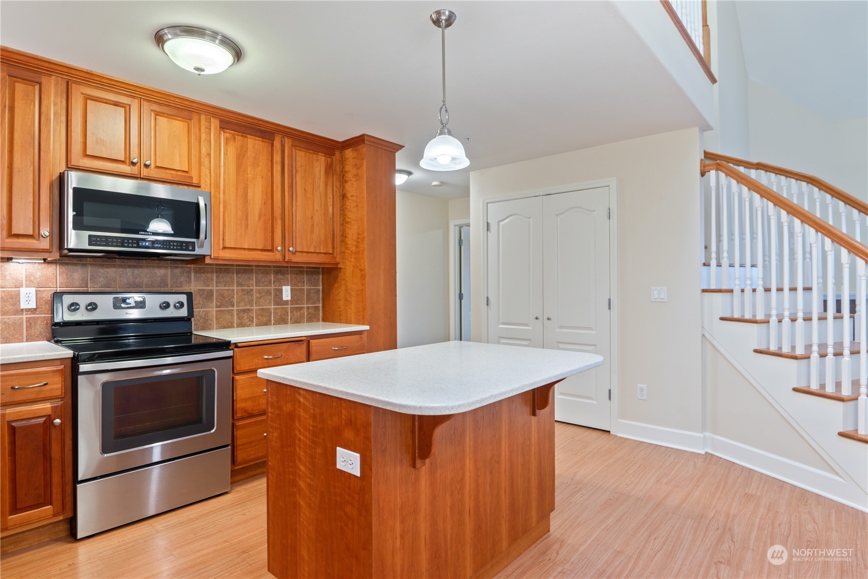 1548 River Road, Unit 408 Longview, WA 98632 - Photo 8 of 30 Gallery Image 8