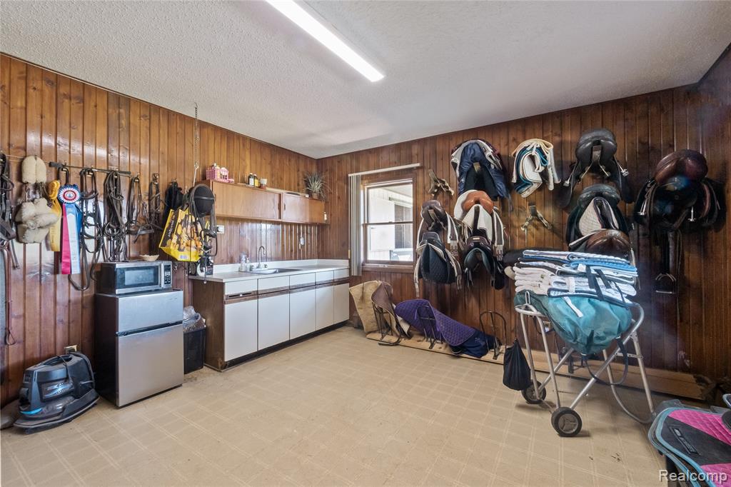 5280 Hosner Road Oxford, MI 48370 - Photo 14 of 42 Gallery Image 14
