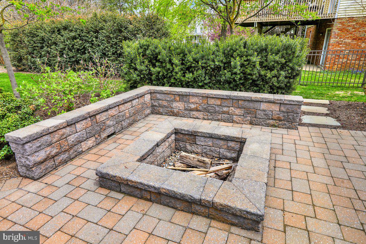 521 Hummingbird Drive Lititz, PA 17543 - Photo 35 of 38 a view of a backyard