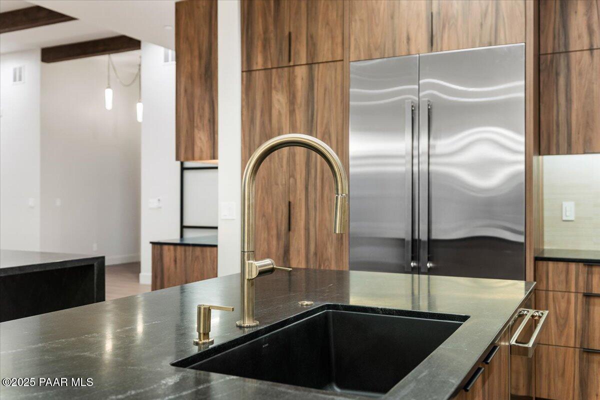 125 Rotonda Way Prescott, AZ 86301 - Photo 14 of 38 a view of a living room with a sink