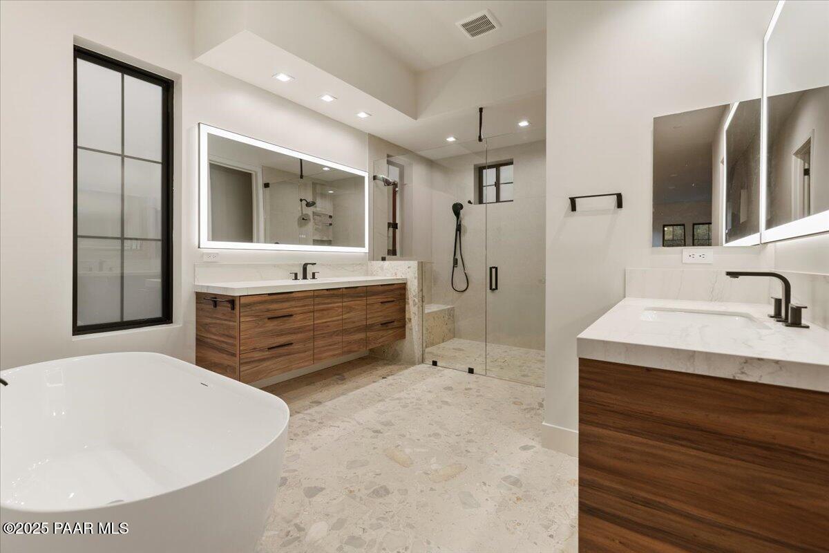 125 Rotonda Way Prescott, AZ 86301 - Photo 29 of 43 24-Primary Suite