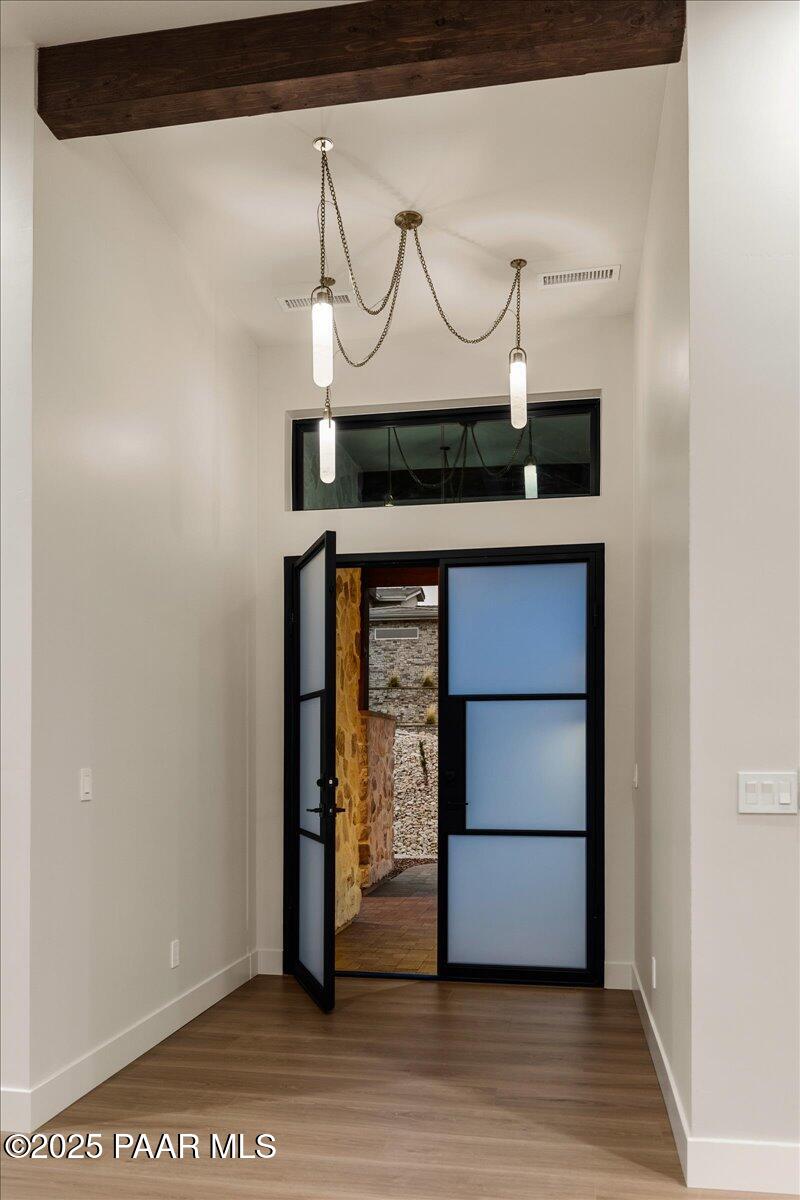 125 Rotonda Way Prescott, AZ 86301 - Photo 5 of 38 05-Foyer