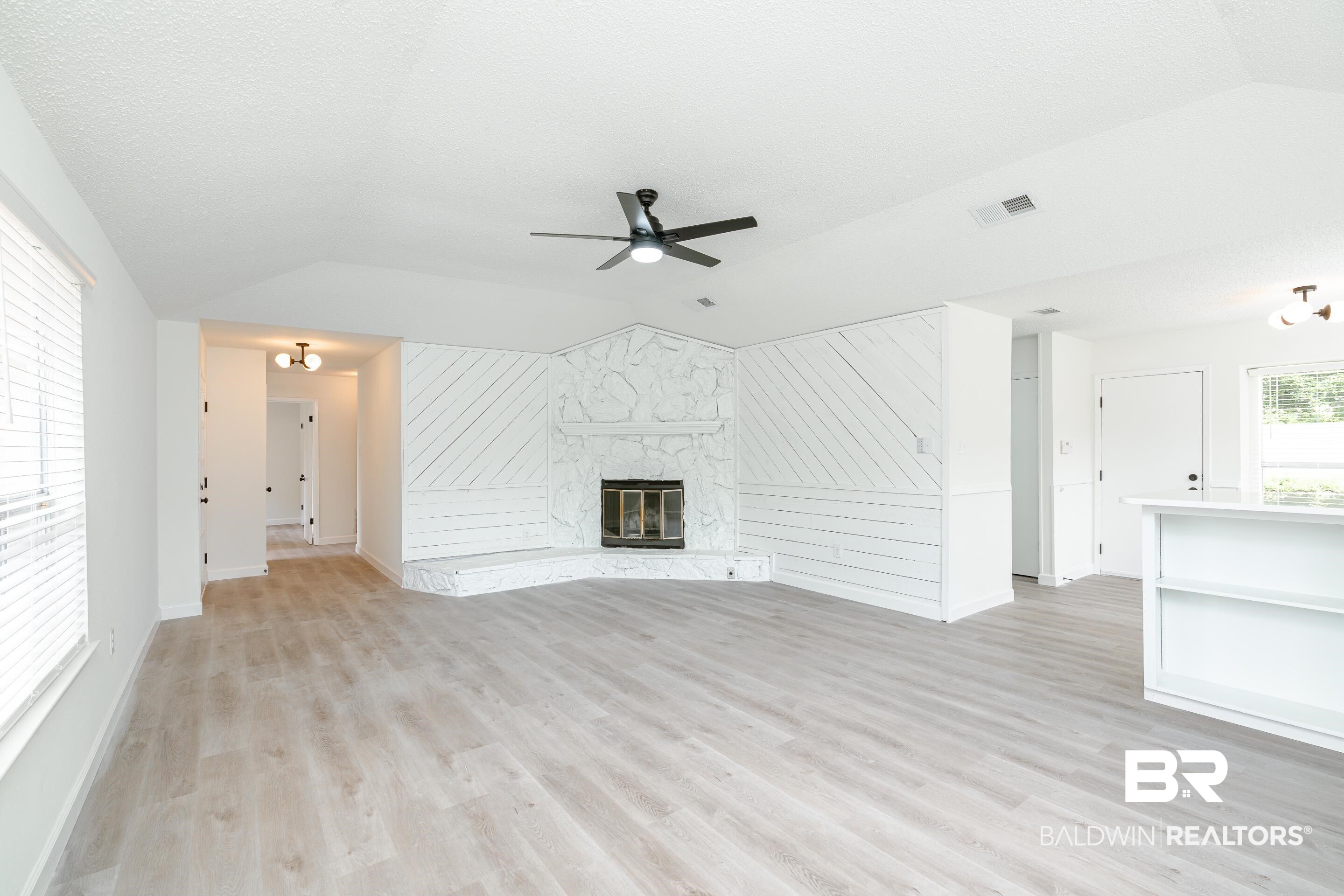 1808 Southampton Way Mobile, AL 36618 - Photo 8 of 36