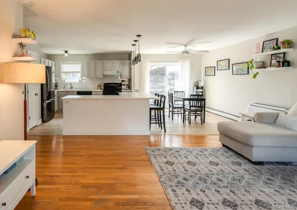 $549,900 | 6 Lenny Court, Wappingers Falls, NY 12590