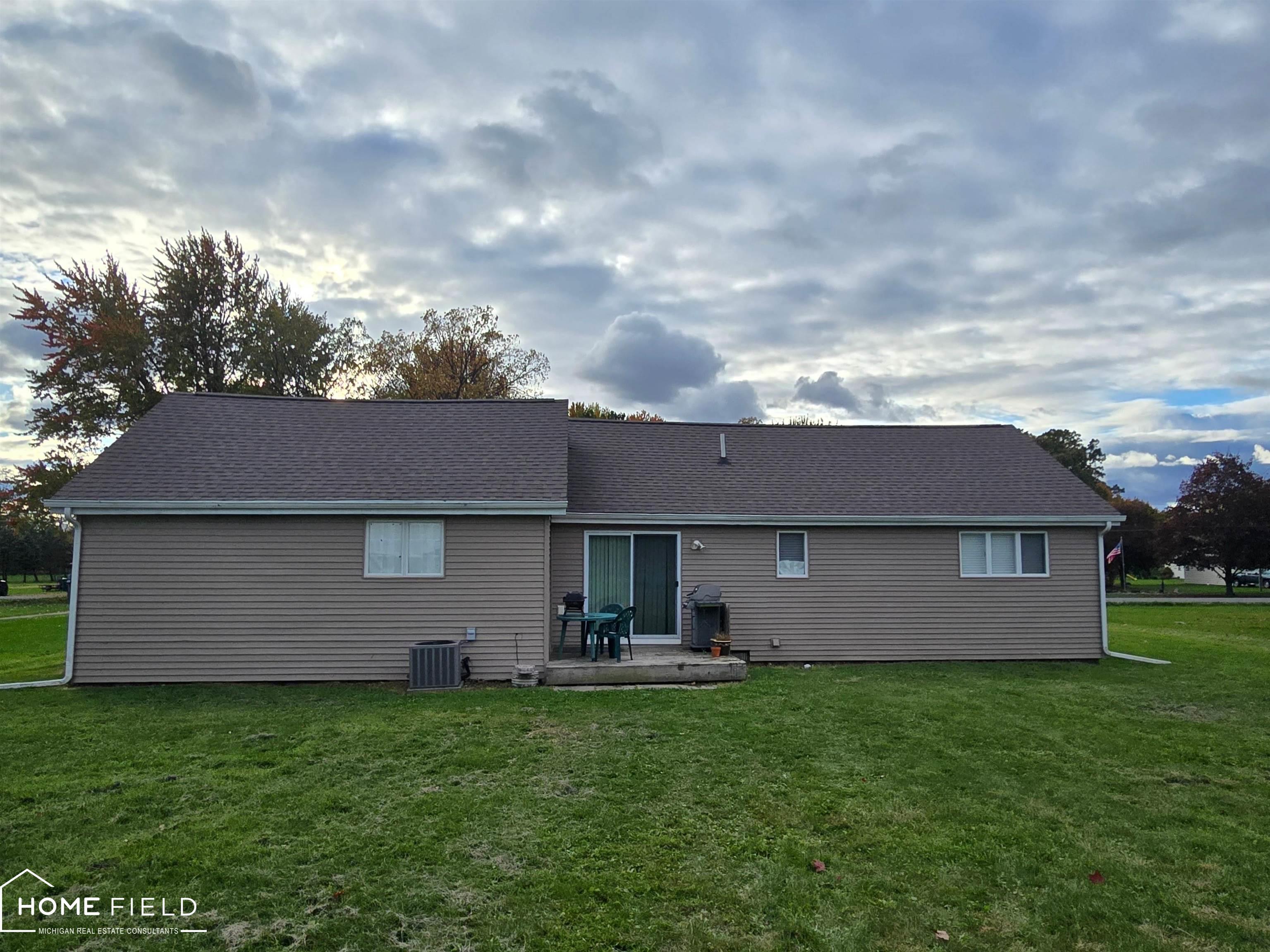 2231 Vandekarr Road Owosso, MI 48867 - Photo 3 of 24 Back of Home