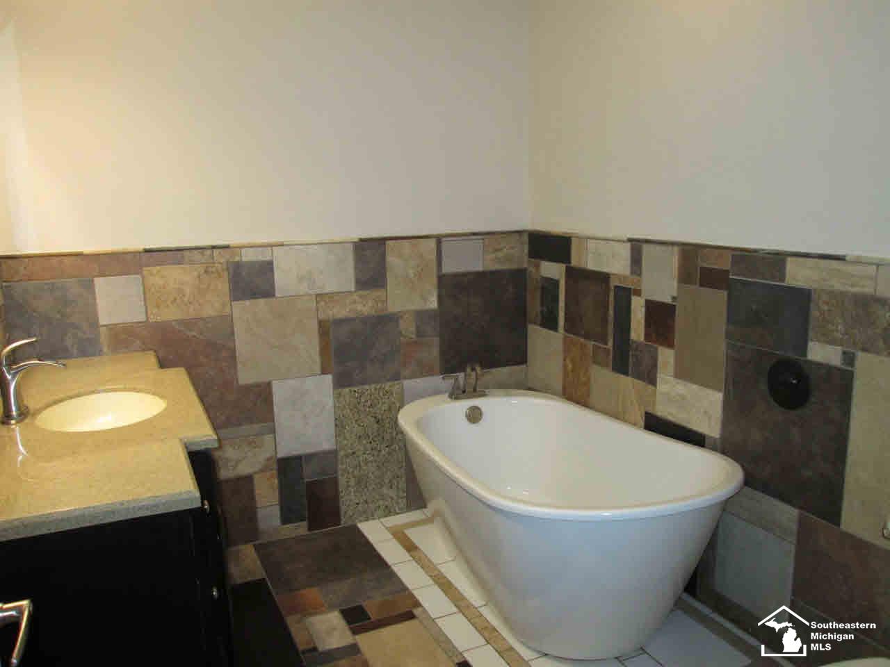 1877 West Dean Road Temperance, MI 48182 - Photo 26 of 26 Full Bath