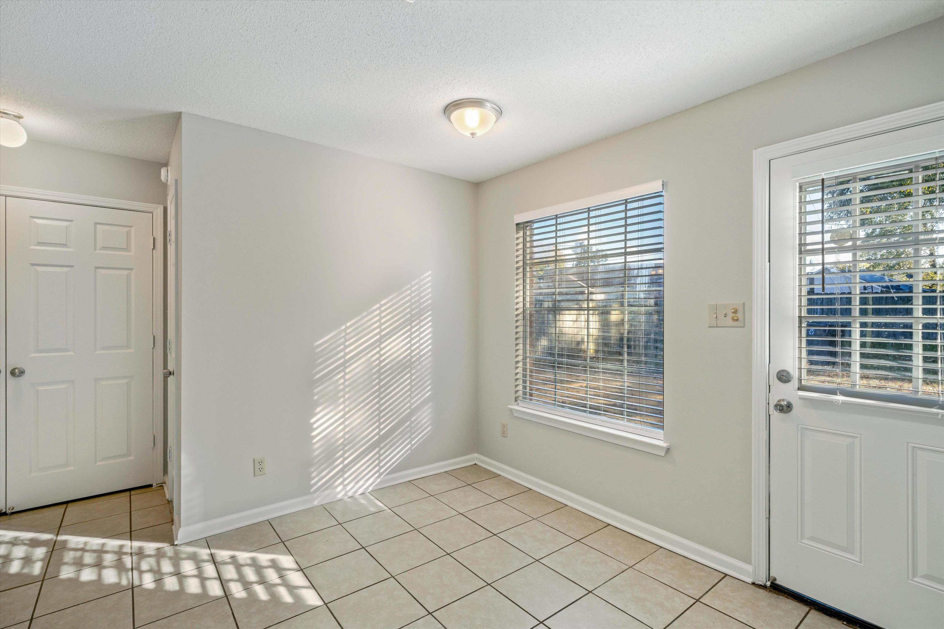 6511 Patmore Road Memphis, TN 38134 - Photo 9 of 22 a view of an empty room with window