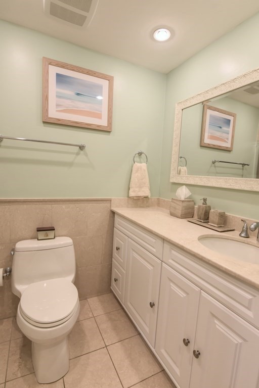 21 Main Street, Unit D Boston, MA 02129 - Photo 13 of 19