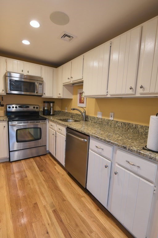 21 Main Street, Unit D Boston, MA 02129 - Photo 9 of 19