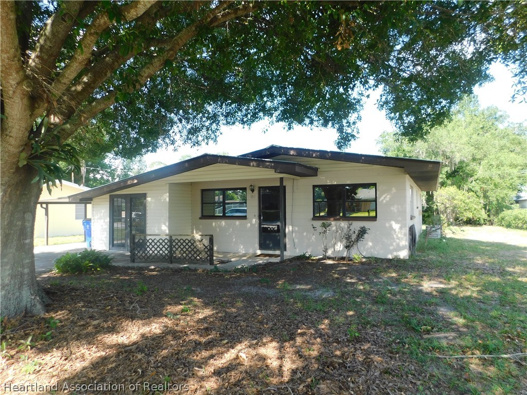 112 Pinehurst Road Sebring, FL 33870 - Photo 1 of 16 Gallery Image 1