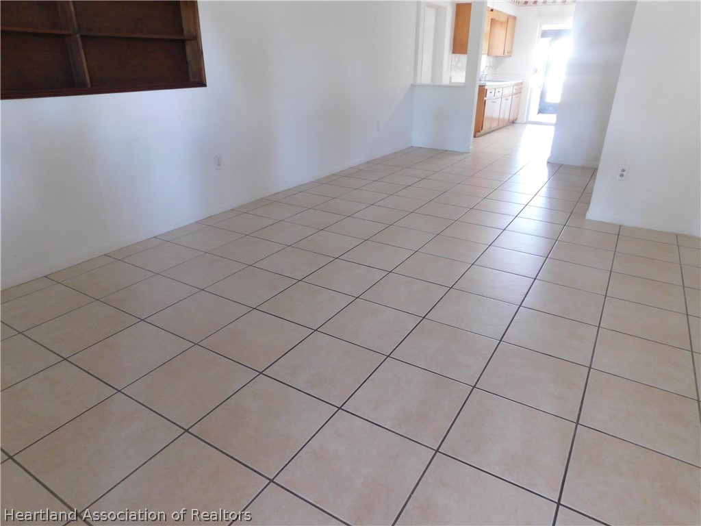 112 Pinehurst Road Sebring, FL 33870 - Photo 2 of 16 Gallery Image 2