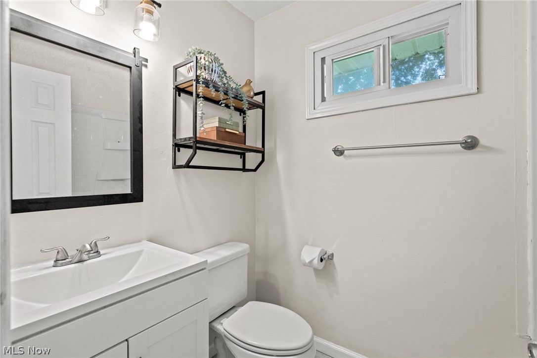 11159 Stoneham Road Cleveland, OH 44130 - Photo 14 of 29 Gallery Image 14
