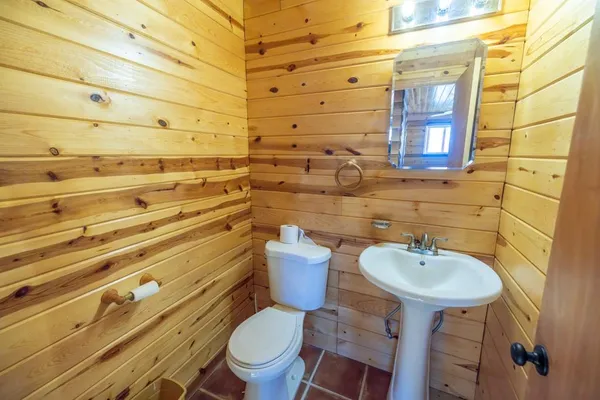 $515,000 | 24624 T Highway, Milan, MO 63556