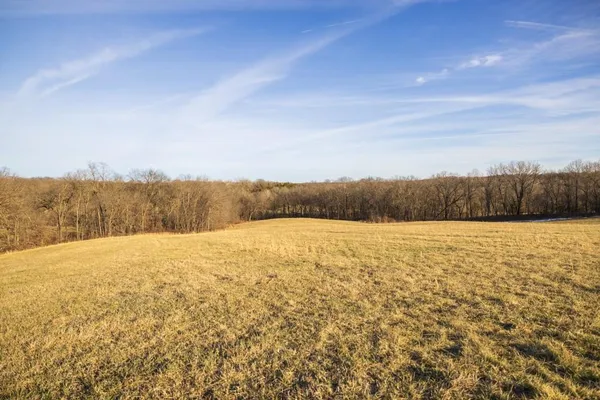 $515,000 | 24624 T Highway, Milan, MO 63556