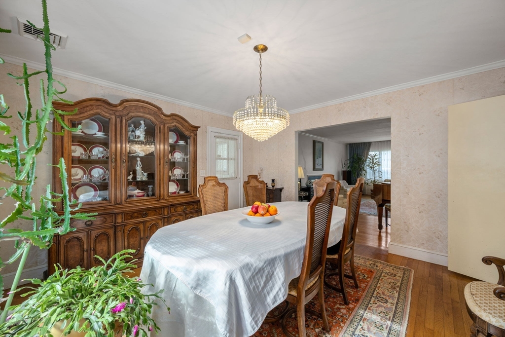 130 Fairway Road Brookline, MA 02467 - Photo 13 of 28