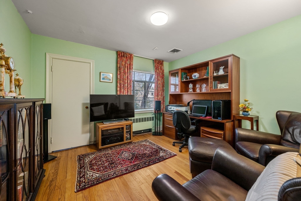 130 Fairway Road Brookline, MA 02467 - Photo 16 of 28