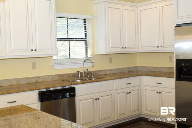 9437 Lake Woods Court Semmes, AL 36575 - Photo 5 of 23 Kitchen
