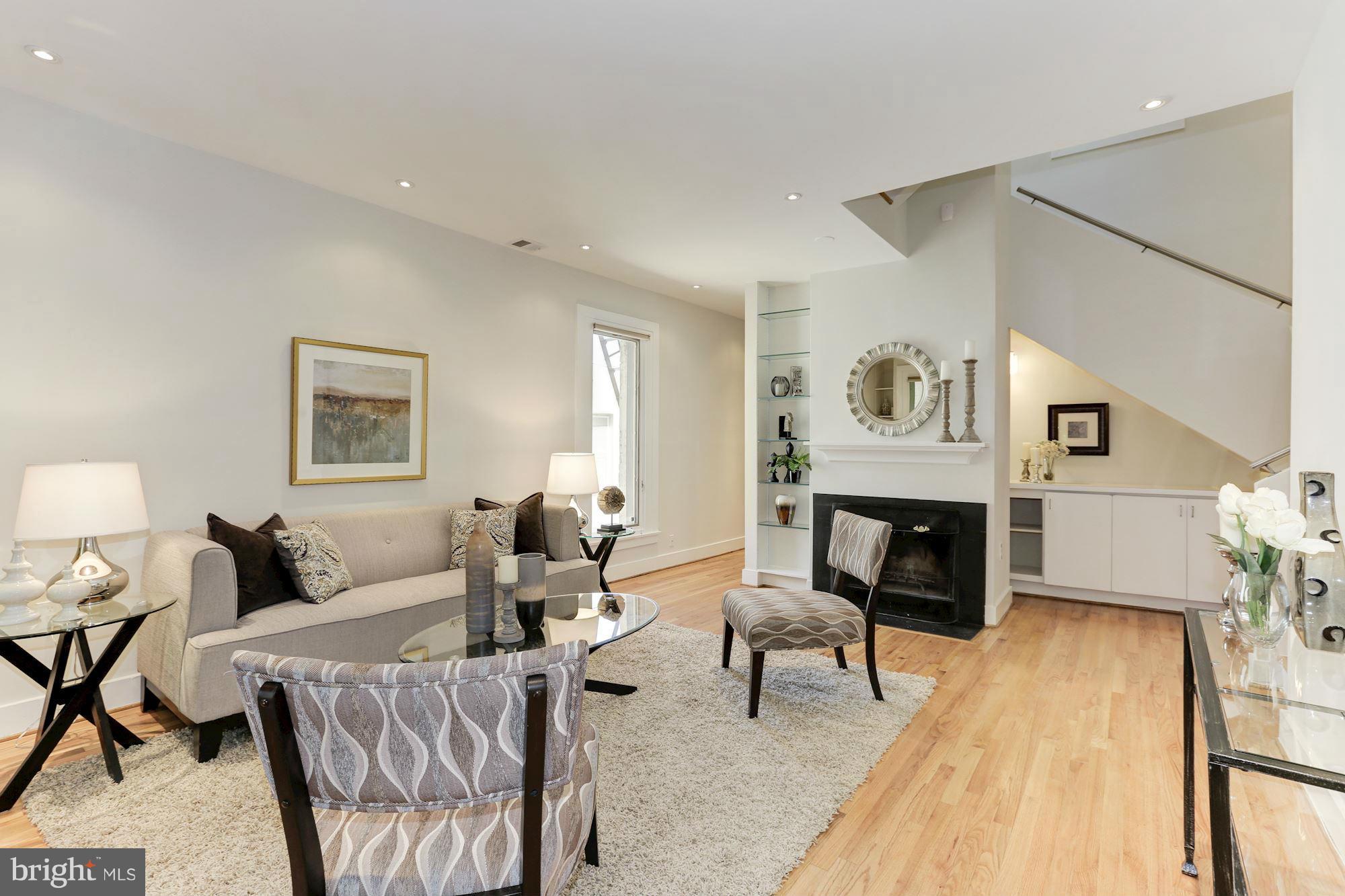 625 3rd Street Northeast, Unit 4 Washington, DC 20002 - Photo 2 of 30 Living Room