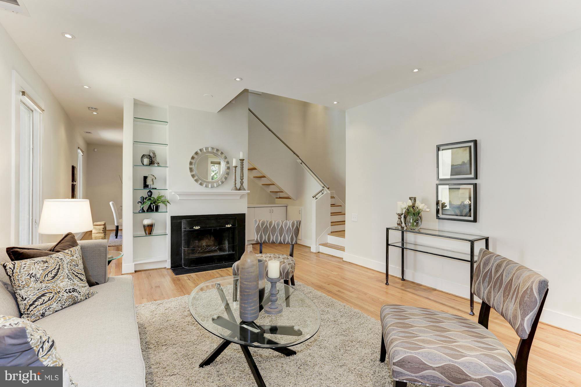 625 3rd Street Northeast, Unit 4 Washington, DC 20002 - Photo 3 of 30 Living Room