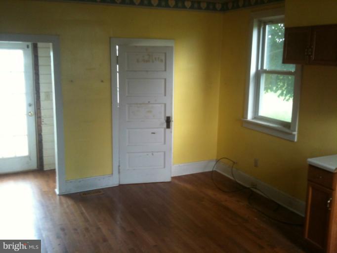 981 Otterdale Mill Road Taneytown, MD 21787 - Photo 11 of 14 an empty room with windows