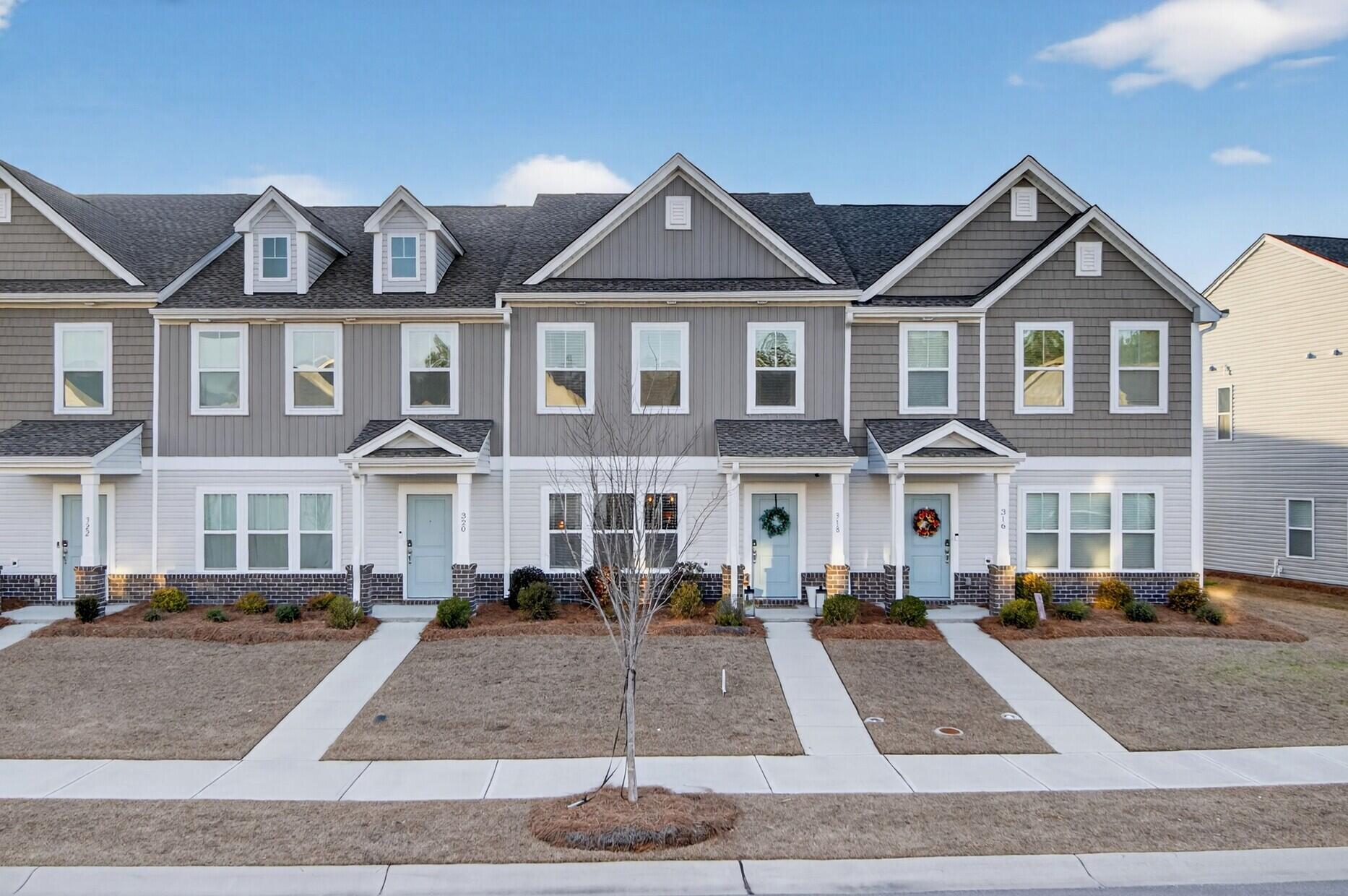 318 Surfbird Road Summerville, SC 29486 - Photo 5 of 53 318 Surfbird Road