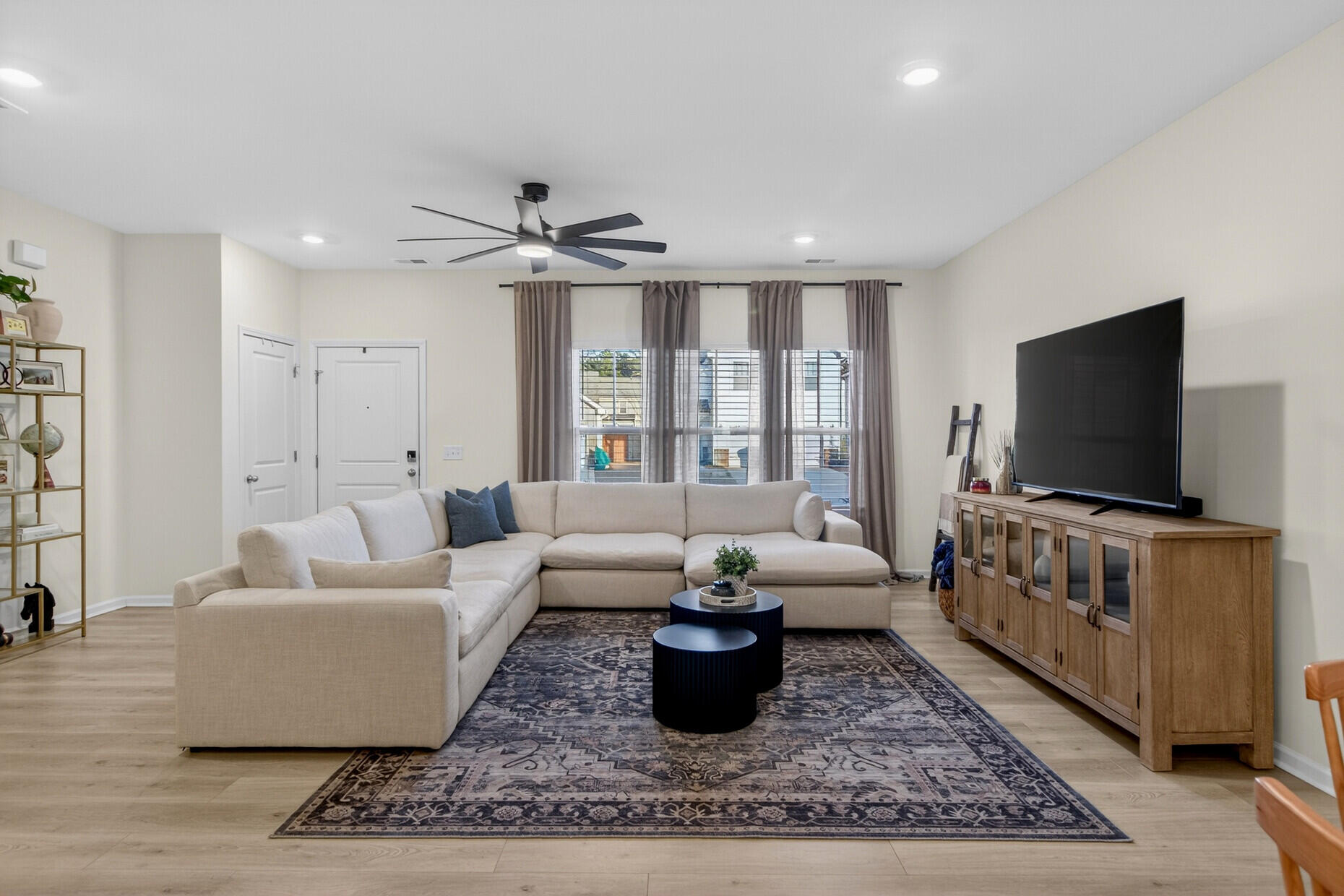 318 Surfbird Road Summerville, SC 29486 - Photo 9 of 53 318 Surfbird Road