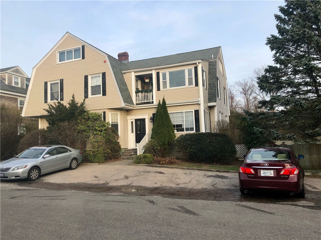 31 Bayside Avenue, Unit 3 Newport, RI 02840 - Photo 1 of 11
