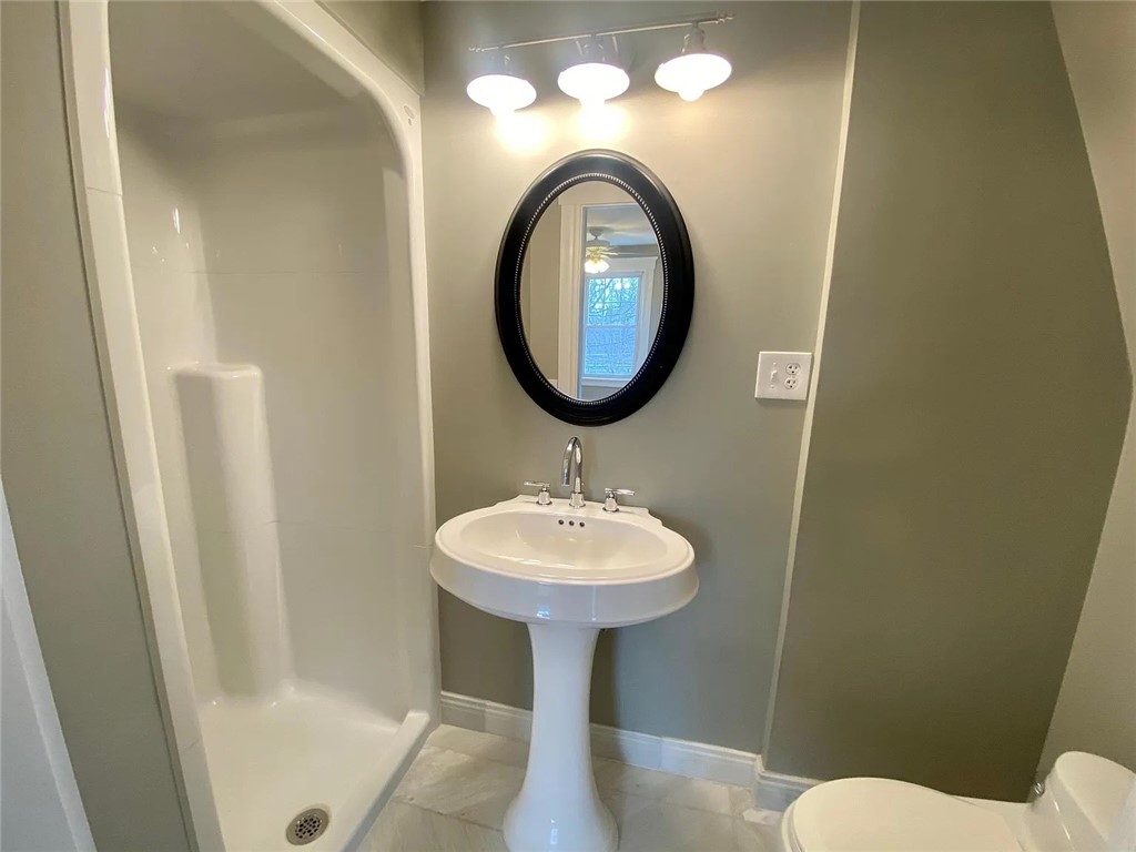 31 Bayside Avenue, Unit 3 Newport, RI 02840 - Photo 7 of 11