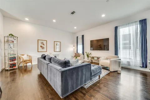 $599,000 | 5706 Lindell Avenue, Unit B, Dallas, TX 75206