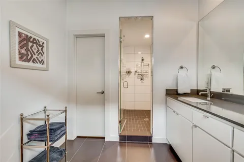 $599,000 | 5706 Lindell Avenue, Unit B, Dallas, TX 75206