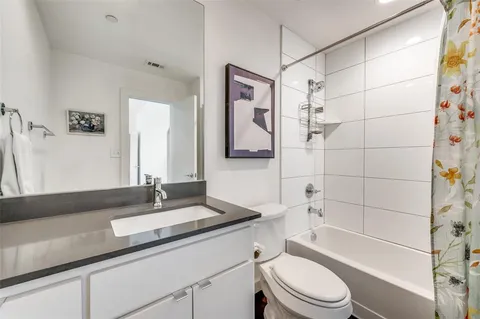 $599,000 | 5706 Lindell Avenue, Unit B, Dallas, TX 75206