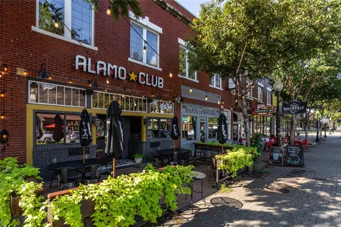 $599,000 | 5706 Lindell Avenue, Unit B, Dallas, TX 75206