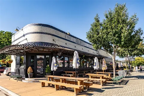 $599,000 | 5706 Lindell Avenue, Unit B, Dallas, TX 75206