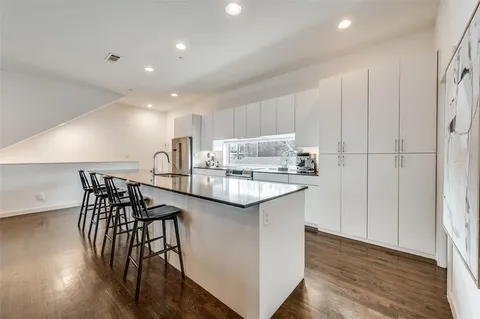 $599,000 | 5706 Lindell Avenue, Unit B, Dallas, TX 75206