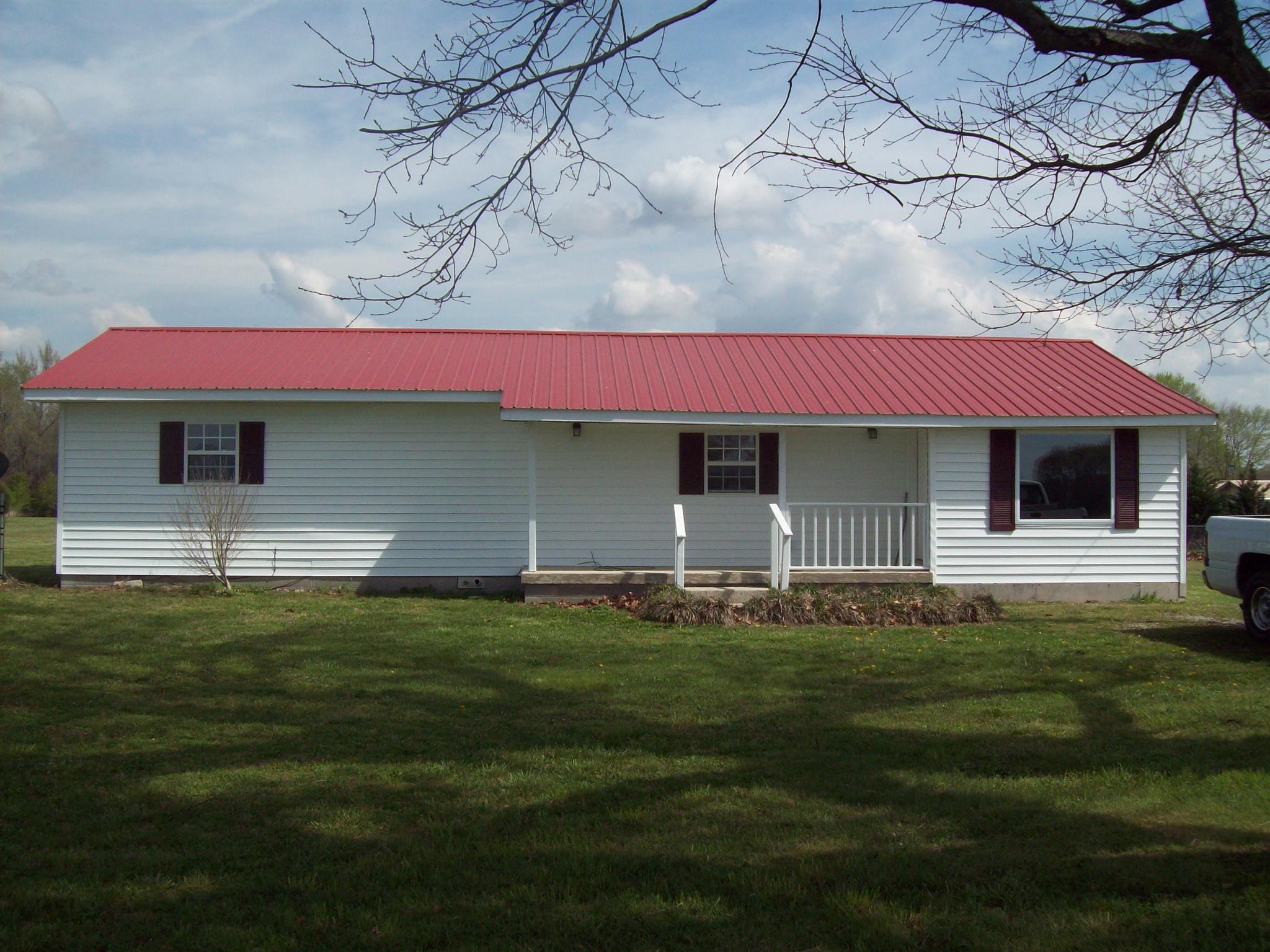 1237 U T Farm Road Tullahoma, TN 37388 - Photo 1 of 20 Welcome to 1237 UT Farm Rd.