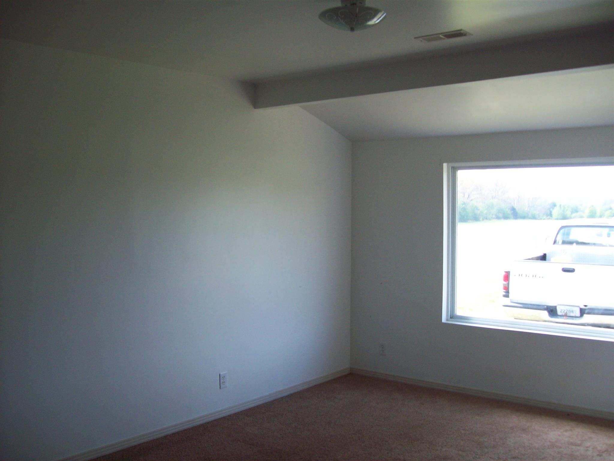 1237 U T Farm Road Tullahoma, TN 37388 - Photo 4 of 20 Gallery Image 4