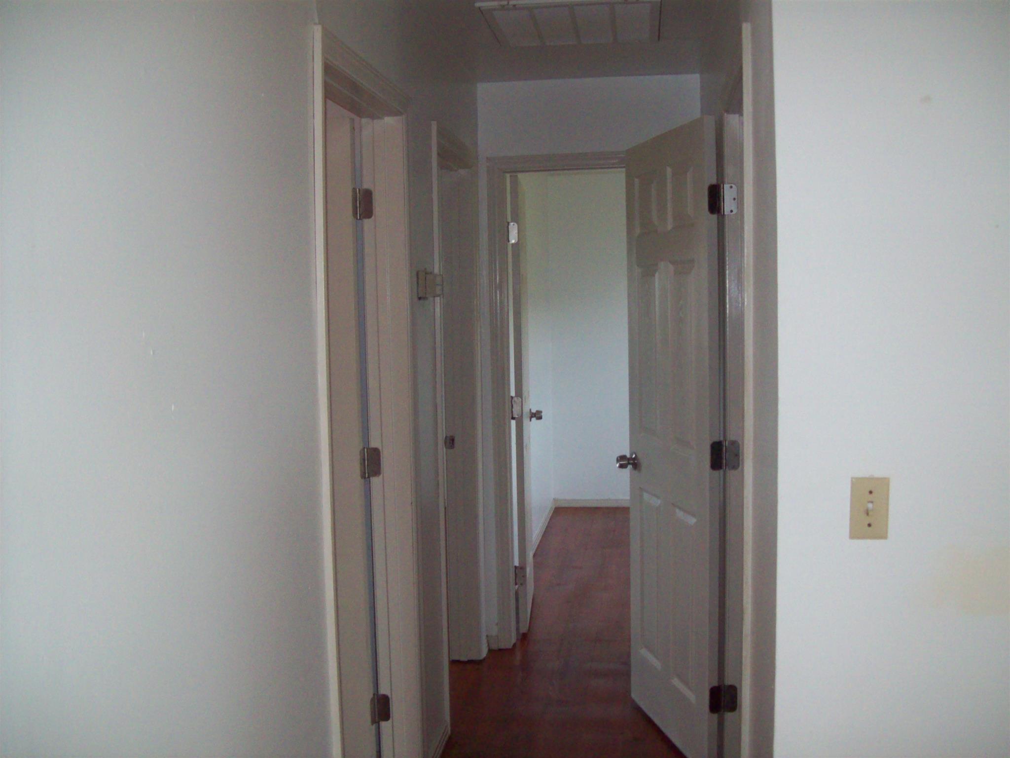 1237 U T Farm Road Tullahoma, TN 37388 - Photo 8 of 20 Gallery Image 8