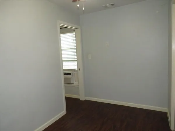 $825 | 1026 Thomas Street, Denton, TX 76201