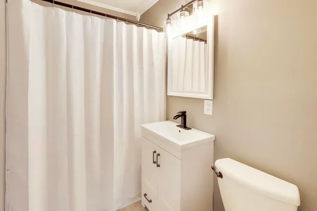 $350,000 | 18219 West Big Oaks Road, Grayslake, IL 60030