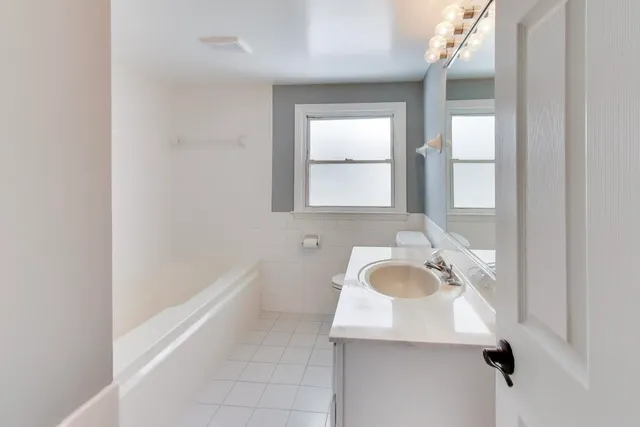 $350,000 | 18219 West Big Oaks Road, Grayslake, IL 60030