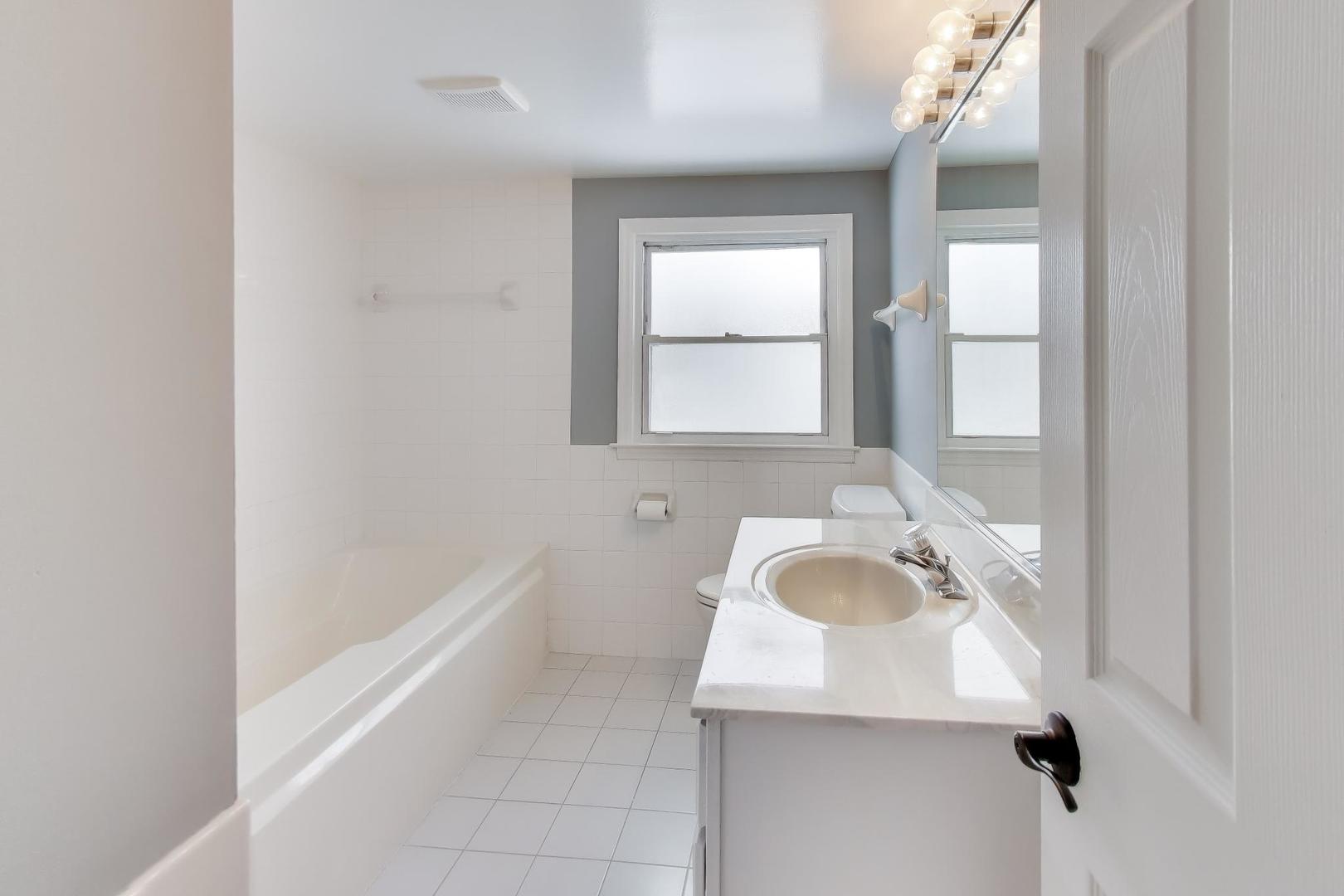 18219 West Big Oaks Road Grayslake, IL 60030 - Photo 25 of 37