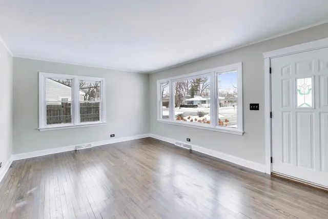 $350,000 | 18219 West Big Oaks Road, Grayslake, IL 60030