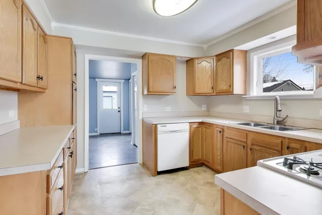 $350,000 | 18219 West Big Oaks Road, Grayslake, IL 60030