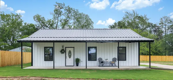 $349,500 | 1110 Caldwell Street, Lexington, TX 78947
