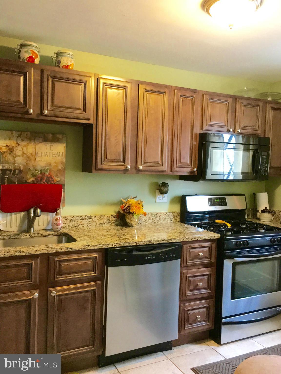 2131 Southorn Road Baltimore, MD 21220 - Photo 16 of 24 Kitchen