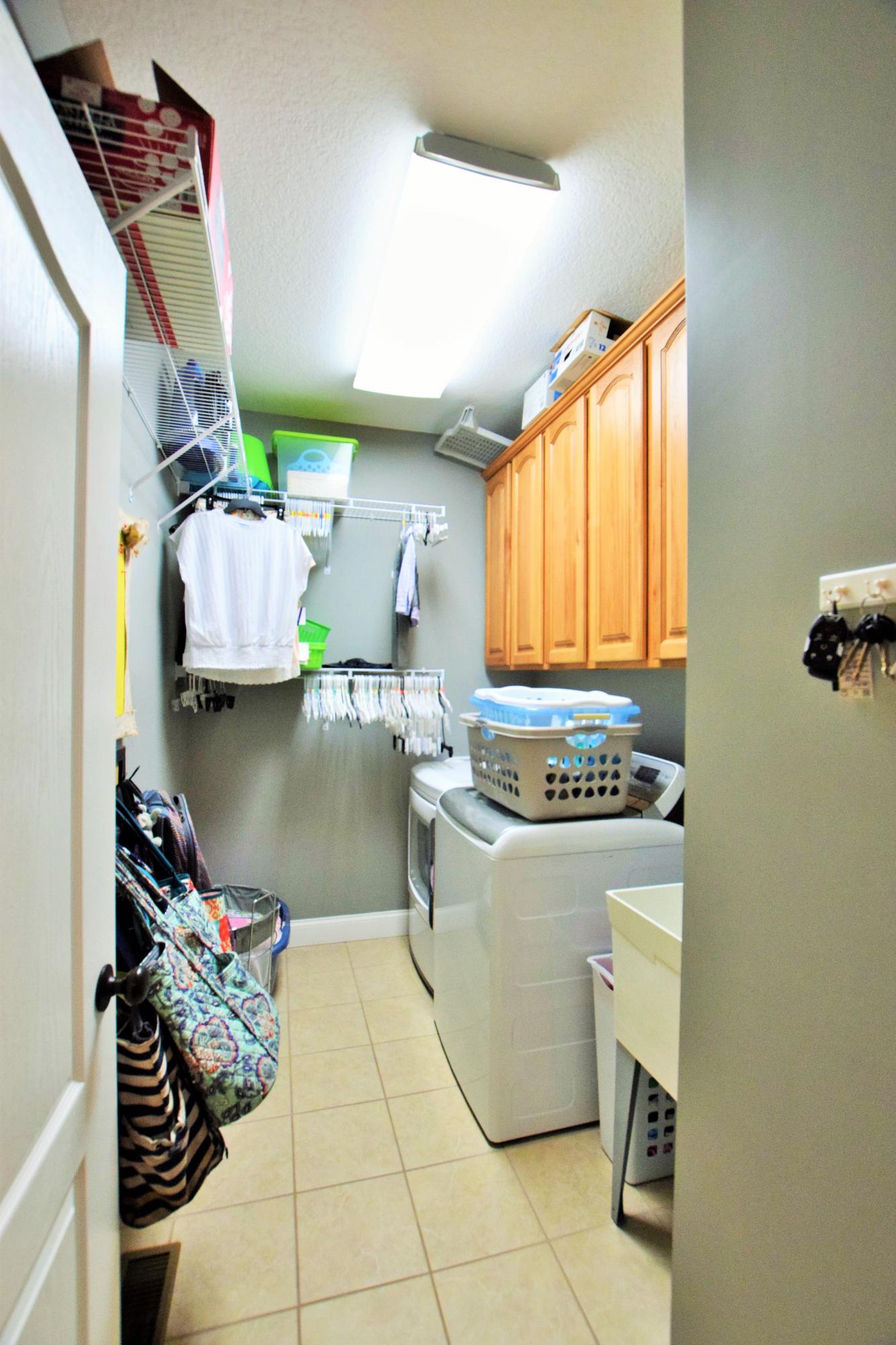 405 Hatcher Road Seymour, TN 37865 - Photo 17 of 30 Laundry rm